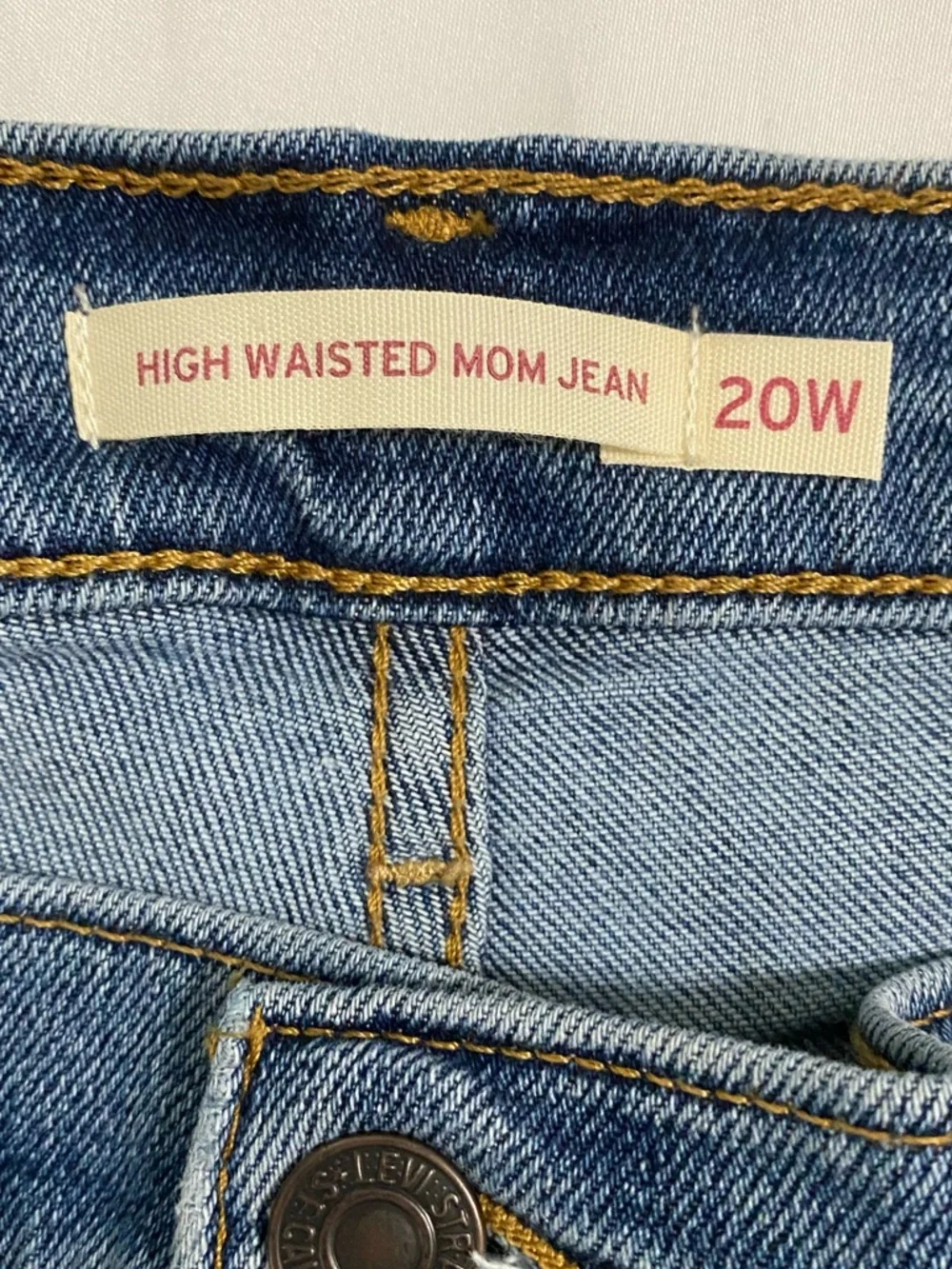 Levi’s High‎ Waisted Mom Jeans Plus Size 20W Medium Wash That’s Her